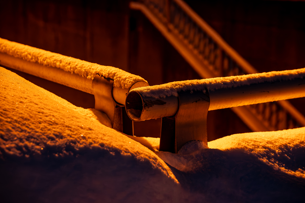 素手でさわらぬよう