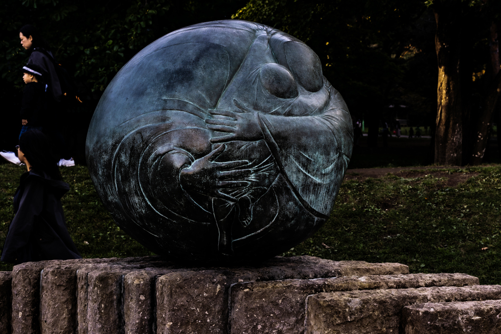 母子像・ふるさと