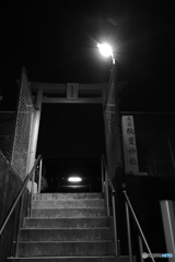 夜の秋葉神社