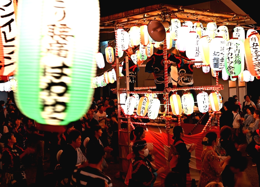 地元神社の盆踊り♫。