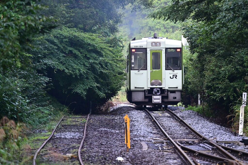 早朝のJR小海線。