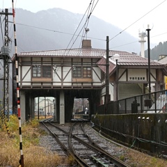 富山地鉄本線終着駅　宇奈月温泉駅。
