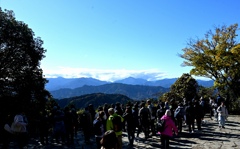 高尾山山頂。