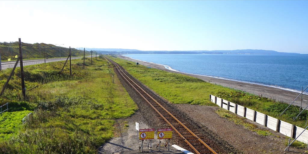 オホーツク海沿岸（JR釧路線）。