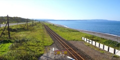 オホーツク海沿岸（JR釧路線）。