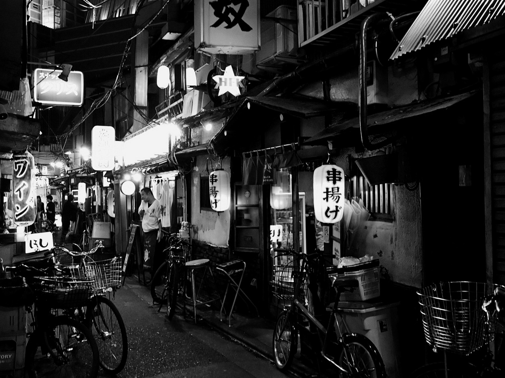 酒場通り。