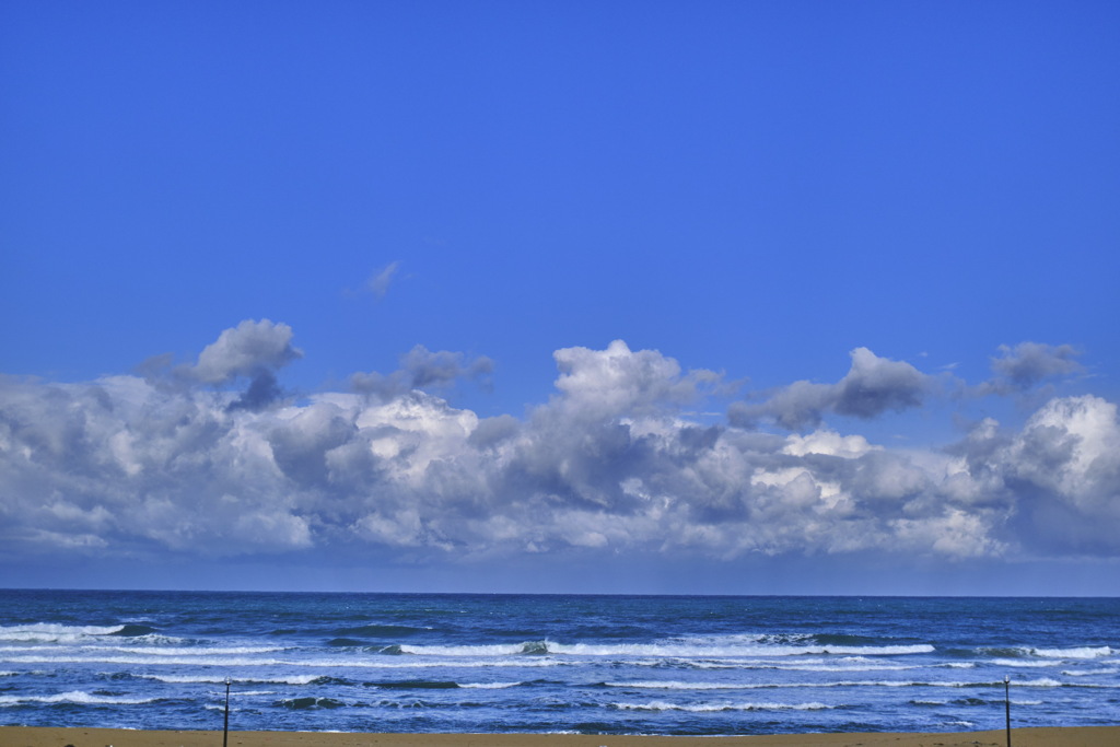 海と雲