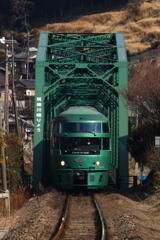 トラス橋を渡る