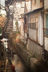 古びた水路