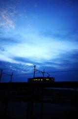 曇り空と阪堺電車