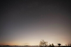 星が残る夜明け