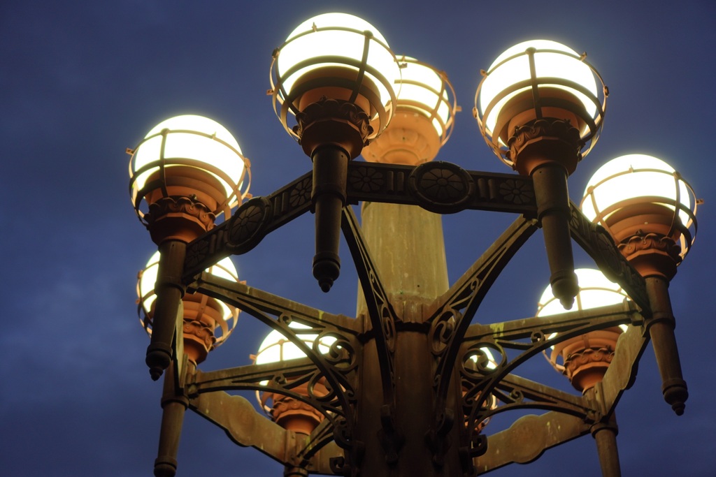 シャンデリアの様な街灯