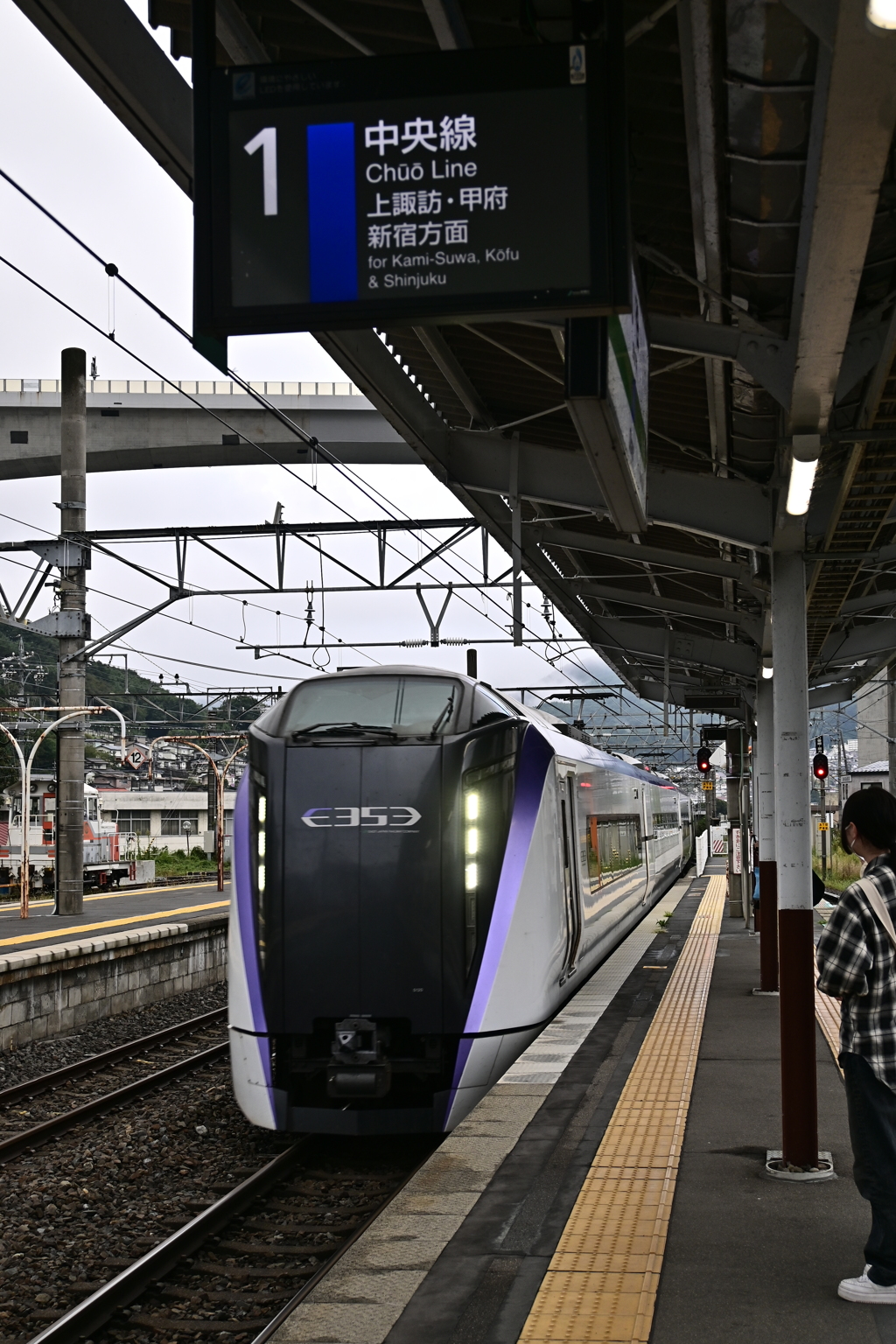 岡谷駅　1番線