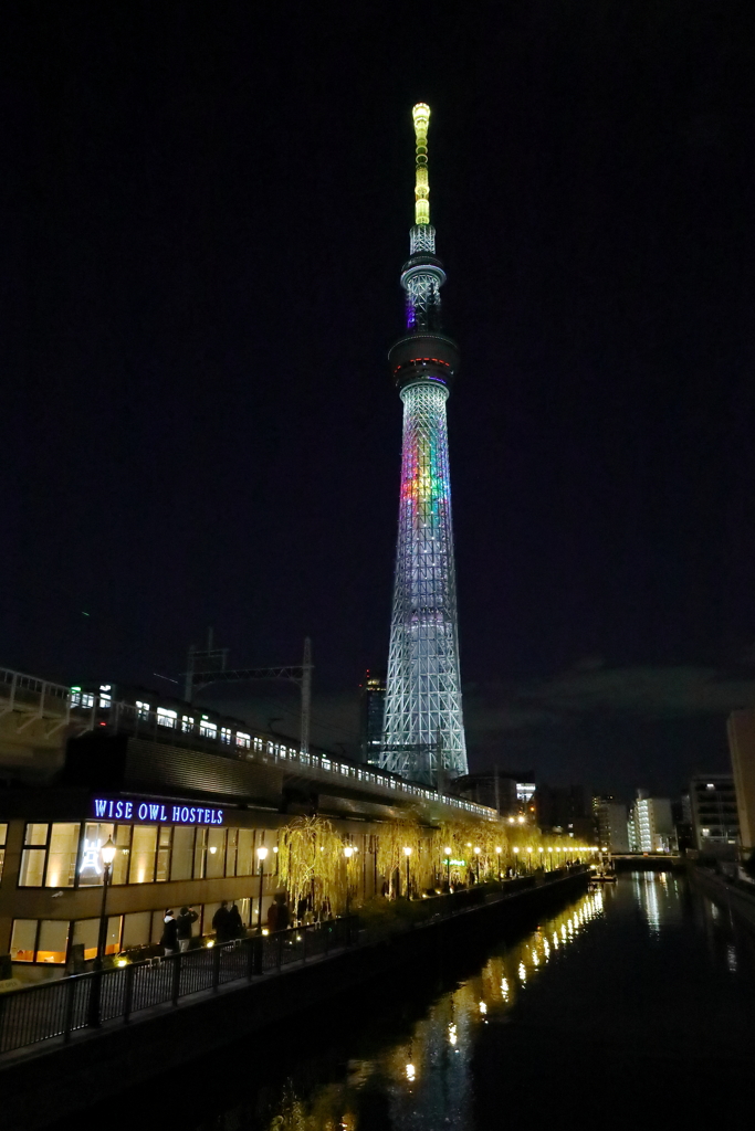 東京ミズマチから眺める夕方のスカイツリー