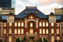 金色（こんじき）の窓