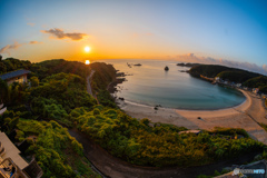 朝日と海岸
