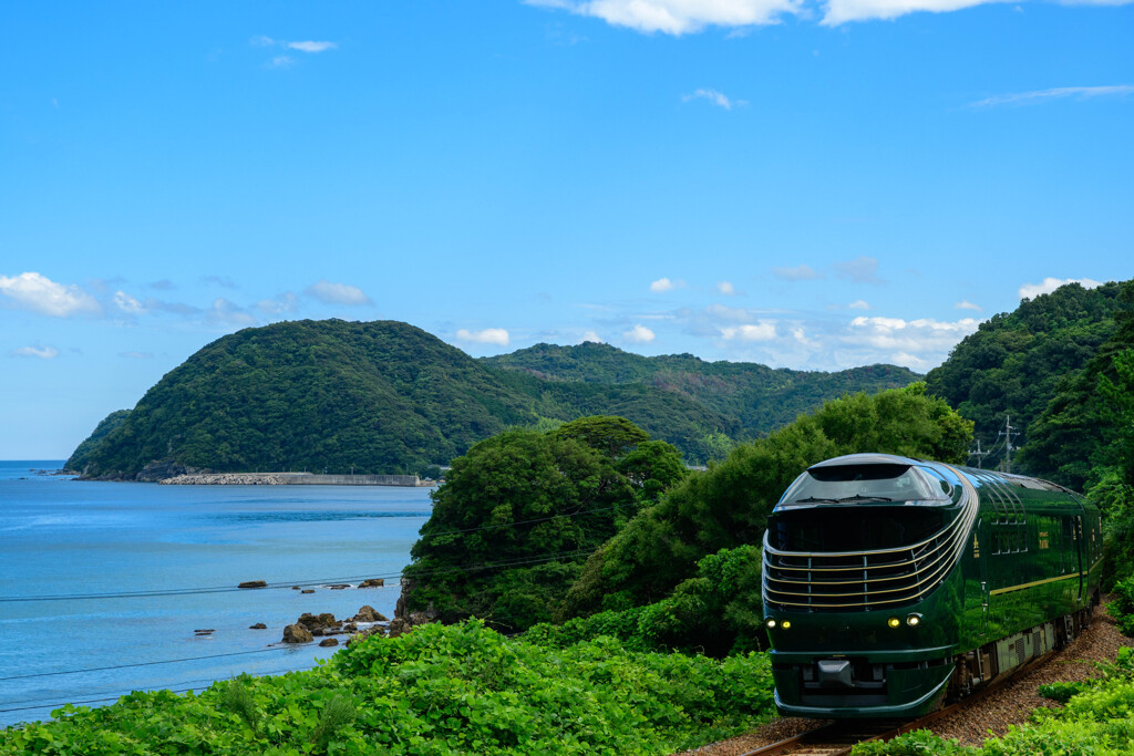 日本海と瑞風