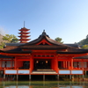 厳島神社本殿と五重塔
