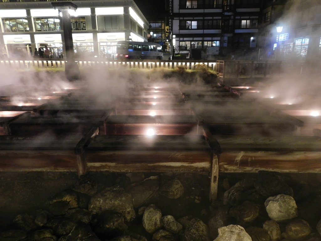 群馬県吾妻郡草津町～湯畑「夜」１０