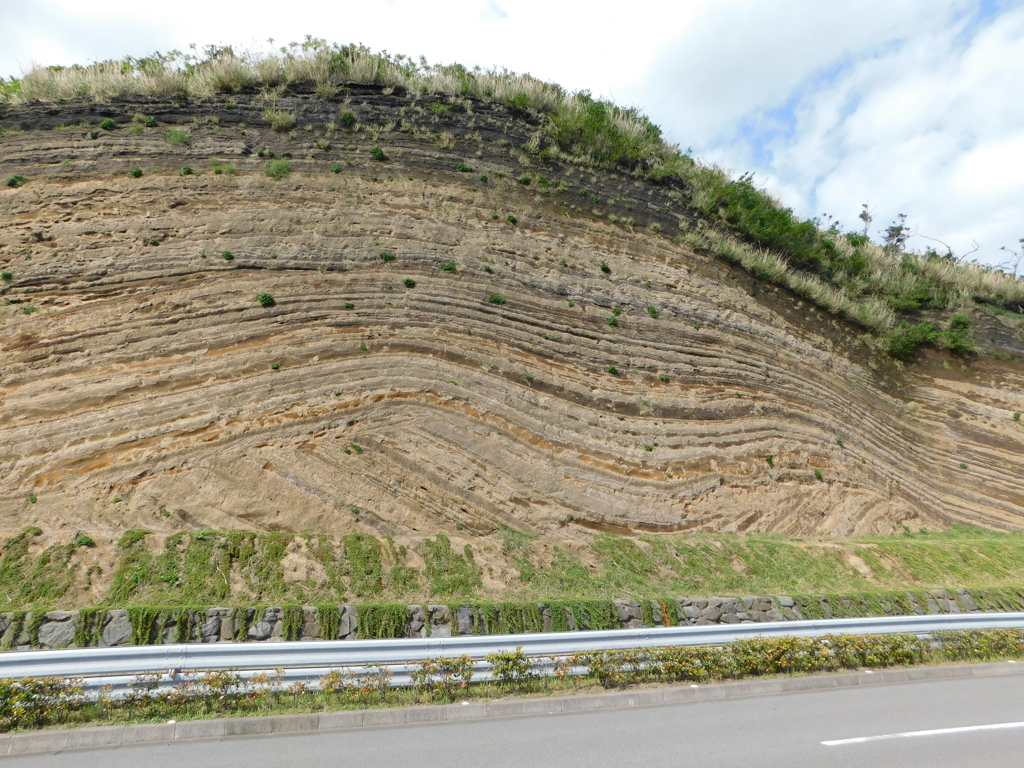 東京都大島～地層切断面０２