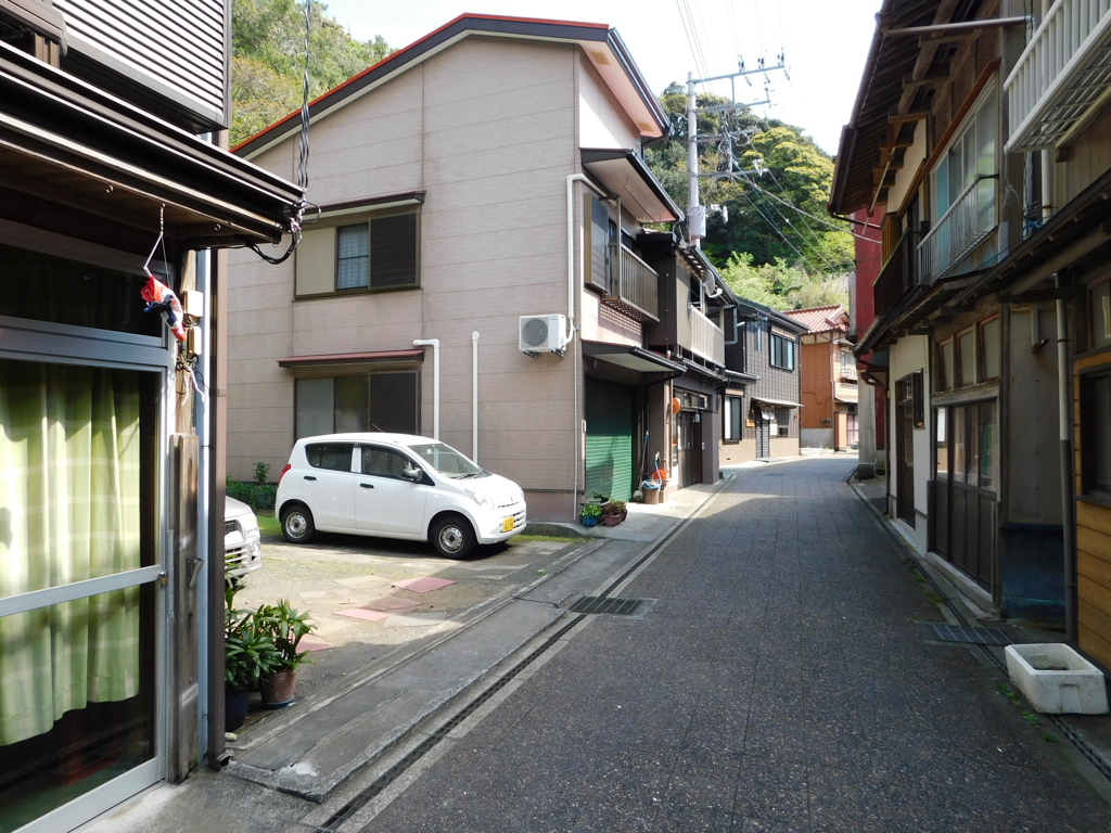 東京都大島～波浮港町並０１