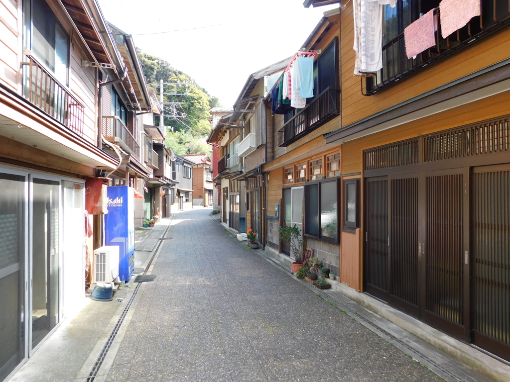 東京都大島～波浮港町並０２