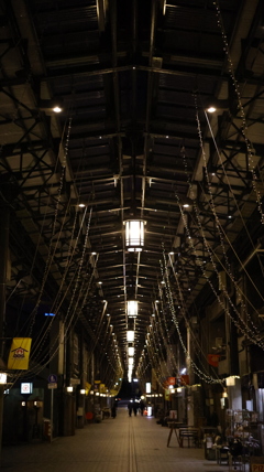 夜の商店街