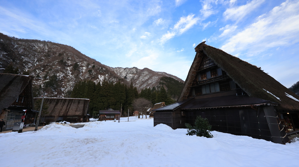 雪深い古民家