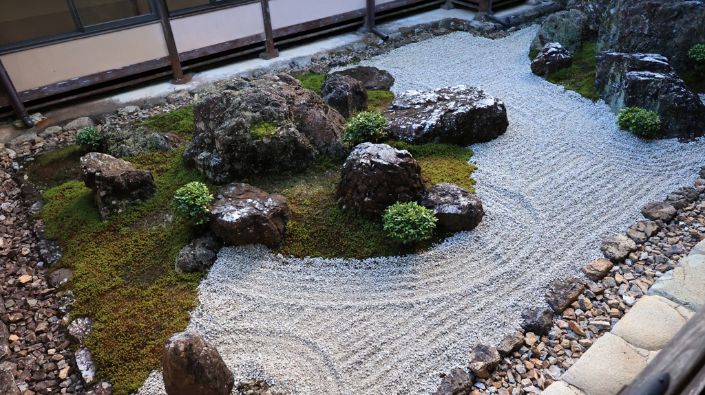 寺院の庭