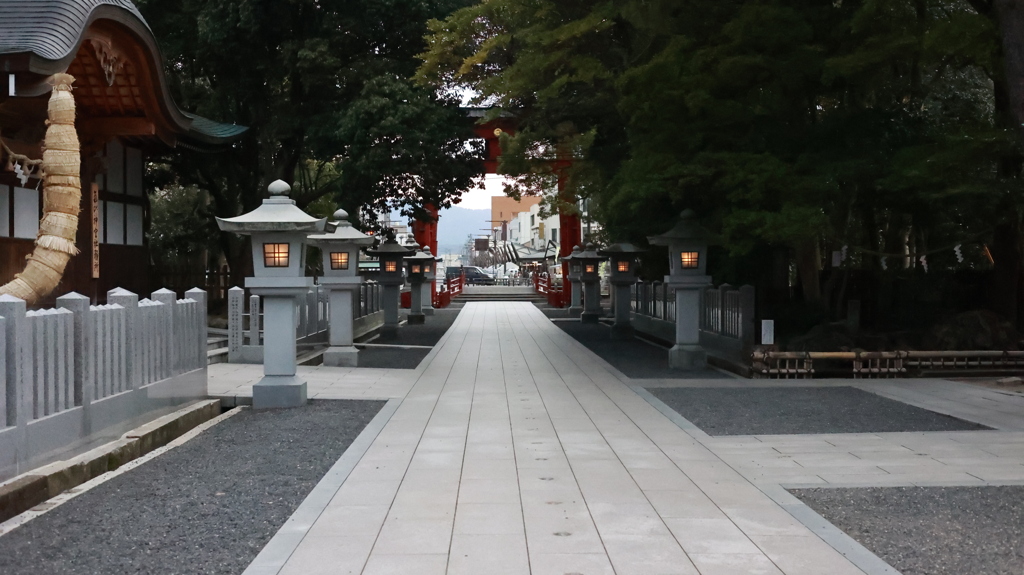 参道へ