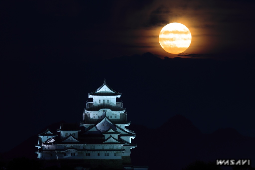 中秋の名月と国宝姫路城2