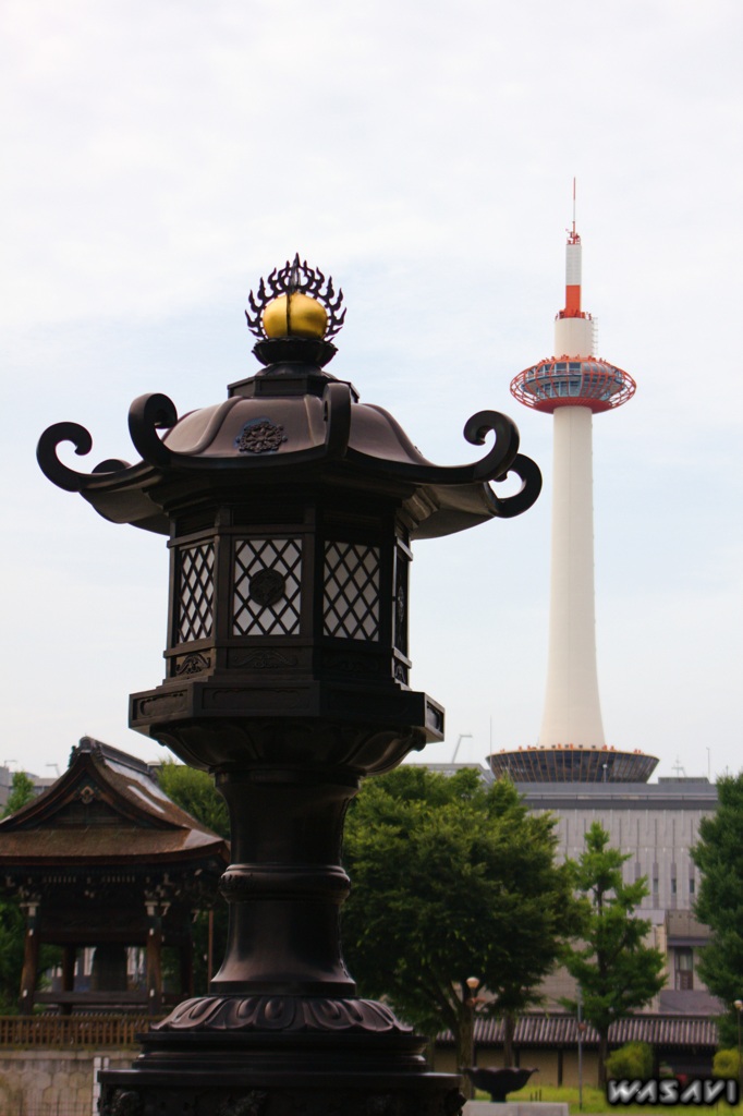 東本願寺と京都タワー2