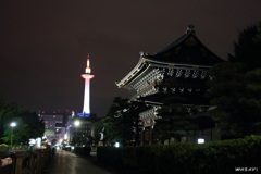 東本願寺と京都タワー1