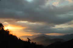 早朝の竹田城　～雲海にならず～