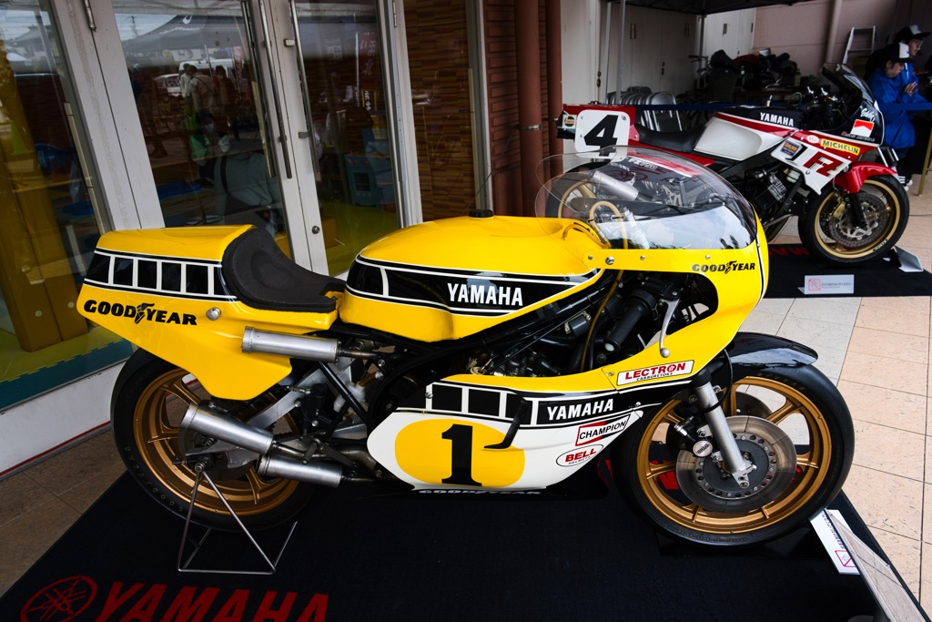 YZR500