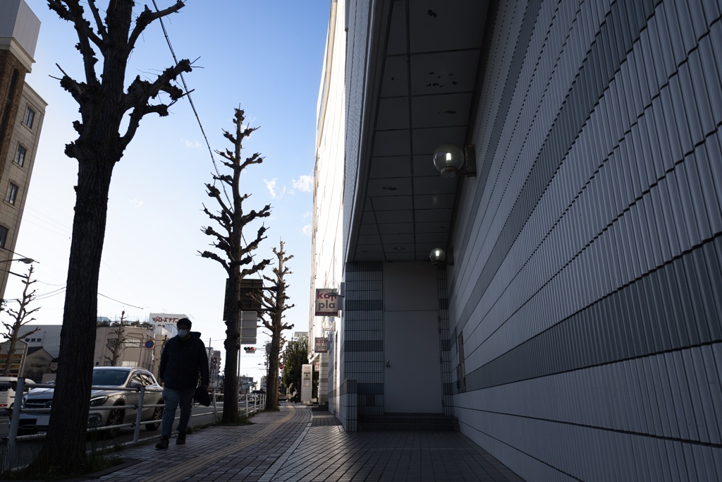 ビル壁