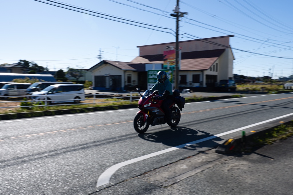 YAMAHA R25