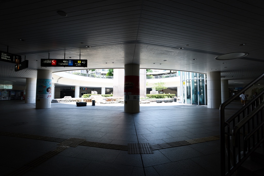 地下道−２