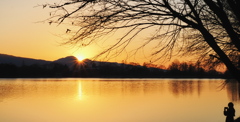 日の出　湖