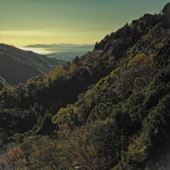 秋に撮った山と海