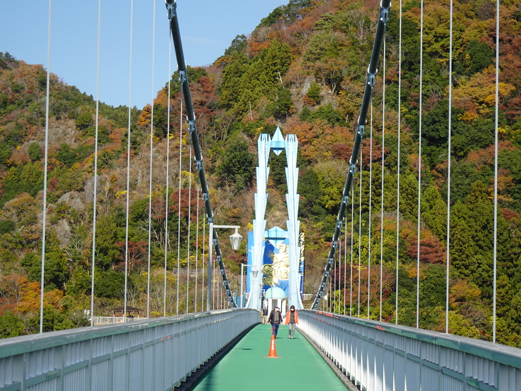 龍神大吊橋にて