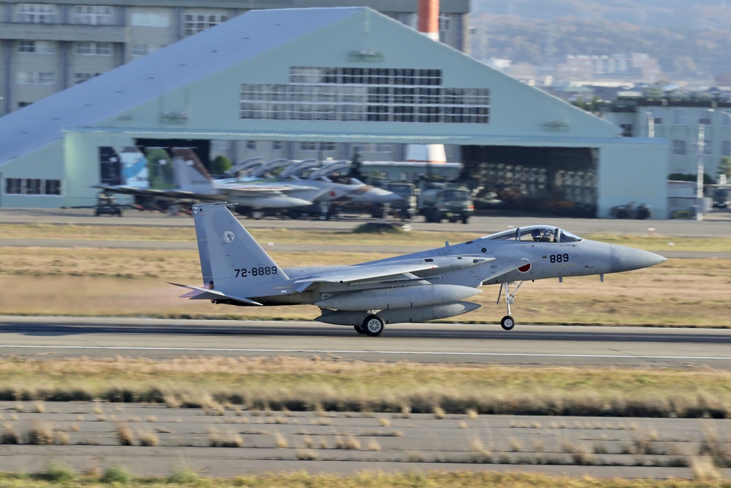 F15