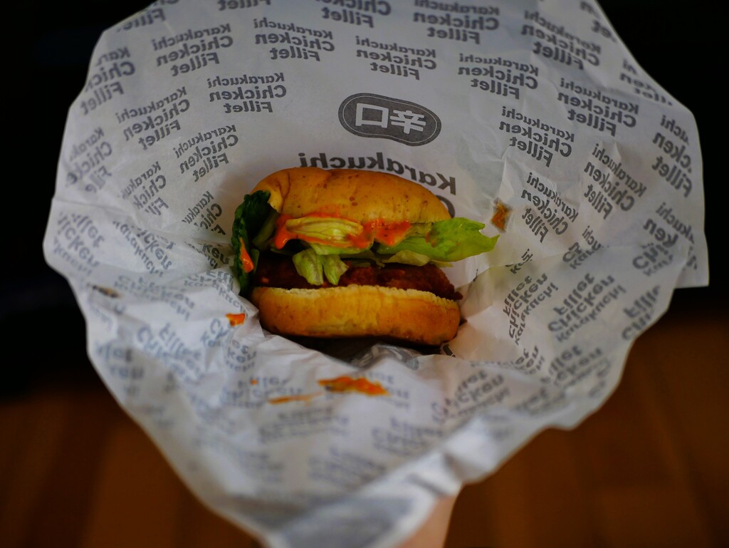ケンタッキーの辛口フィレバーガー