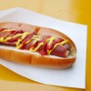 昔ながらのシンプルなホットドッグ