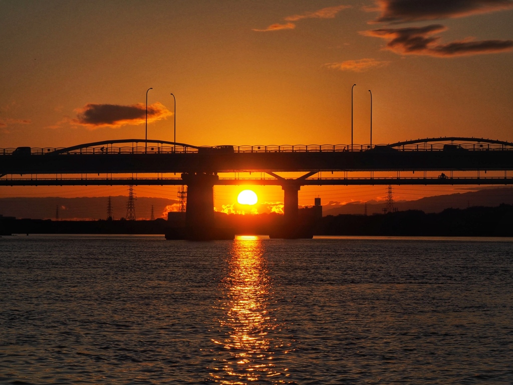 枚方大橋の夕日