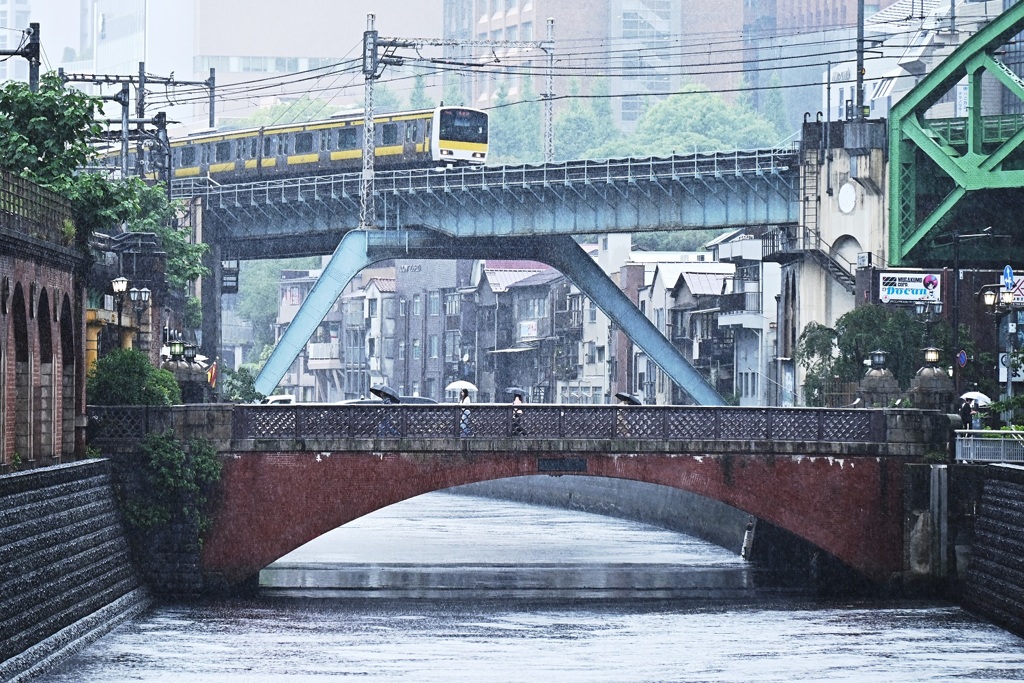 雨が降っても電車は走る！！