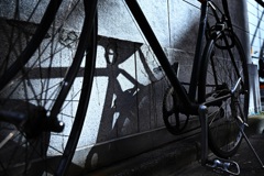 自転車にも影はある