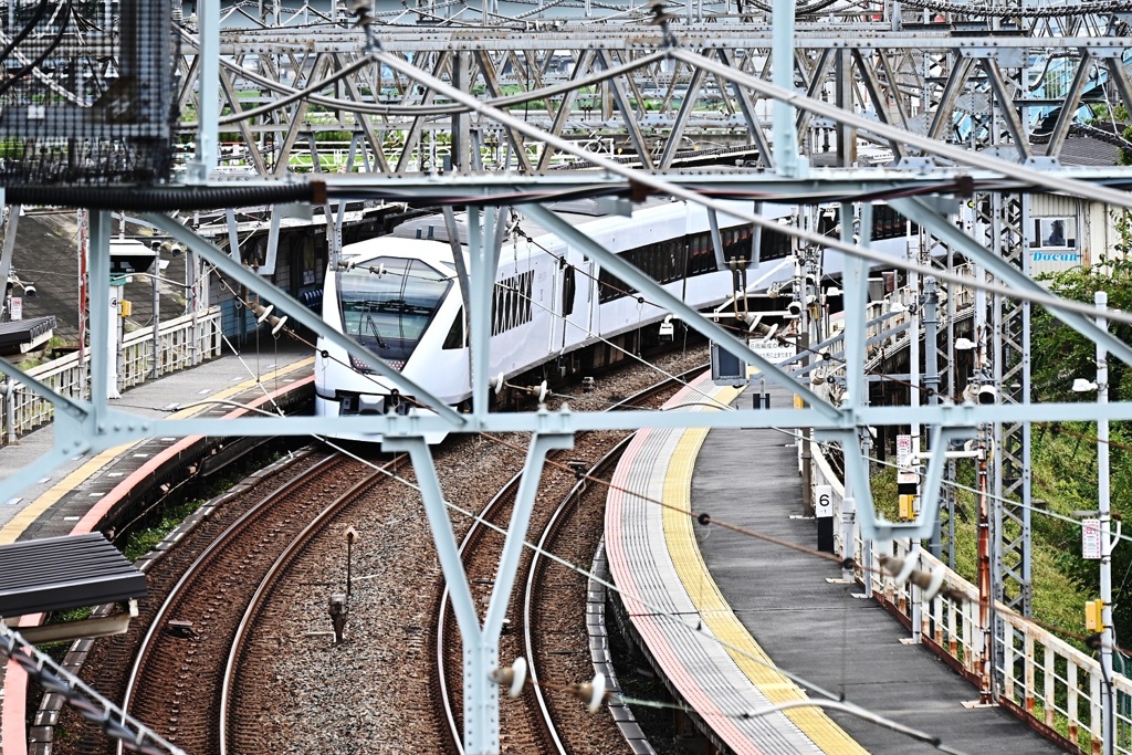 「スパーシア X」堀切駅を通過