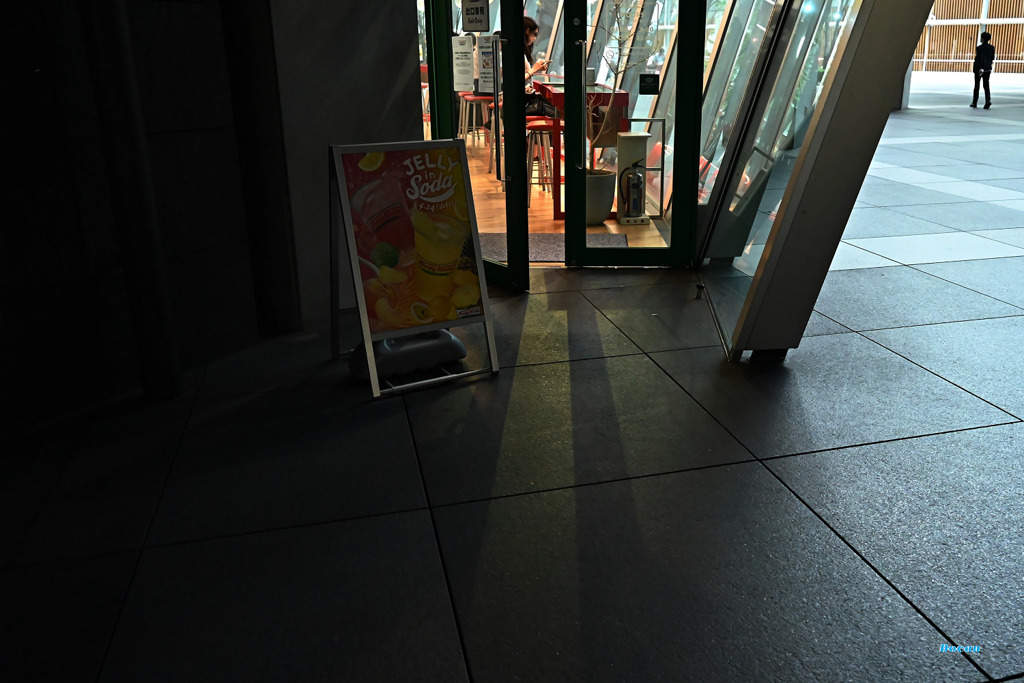 半開きのドア