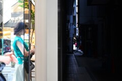 銀座の路地は暗い方がいい～♪